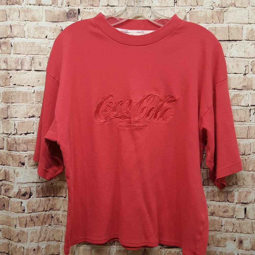 Coca-Cola T-shirt Size Med Large